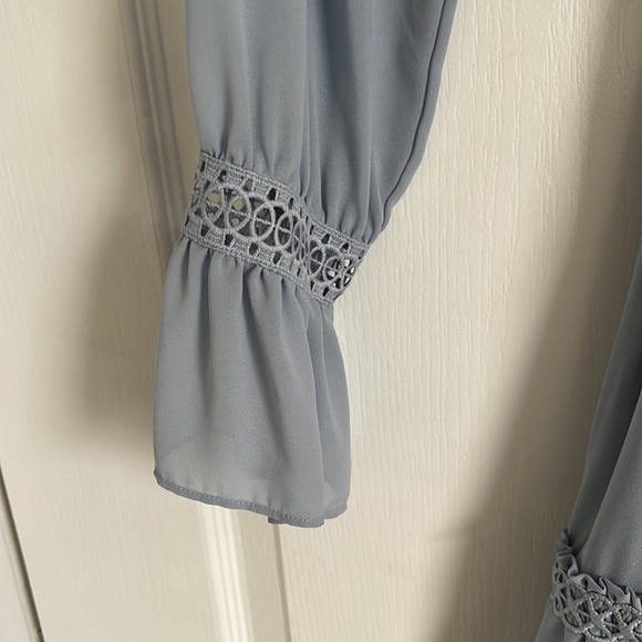 Modest knee length dress - Picture 3 of 3